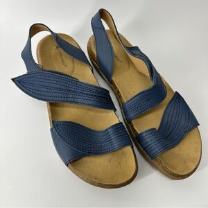El Naturalista Navy Leather Slingback Sandals